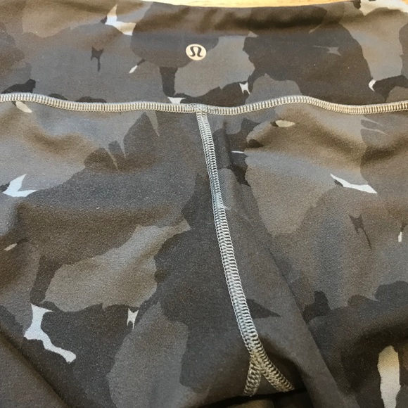 Lululemon Wunder Under Crop - Palm Party Blue - Picture 4 of 8